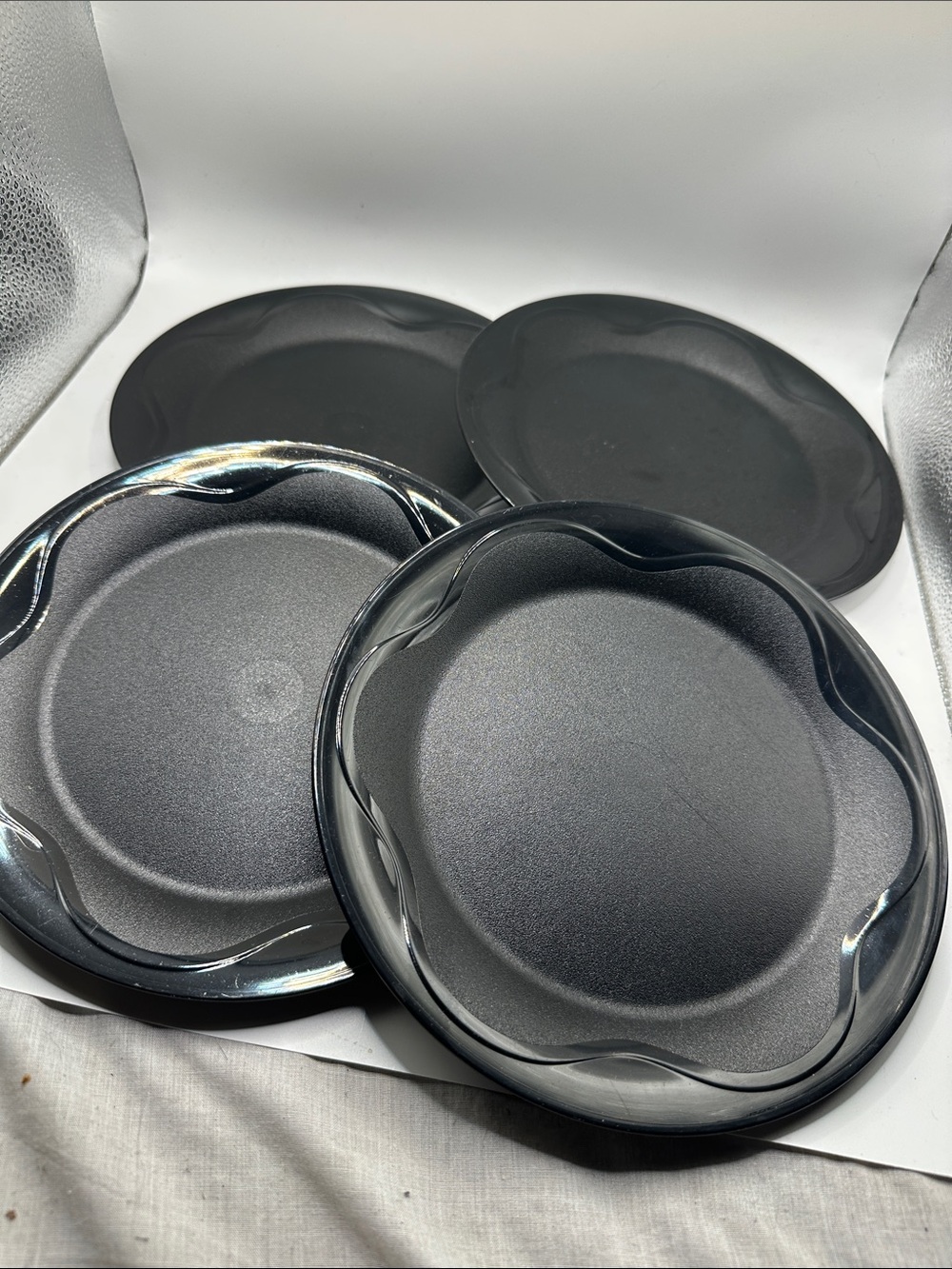 Tupperware Black Plates - Pack of 4